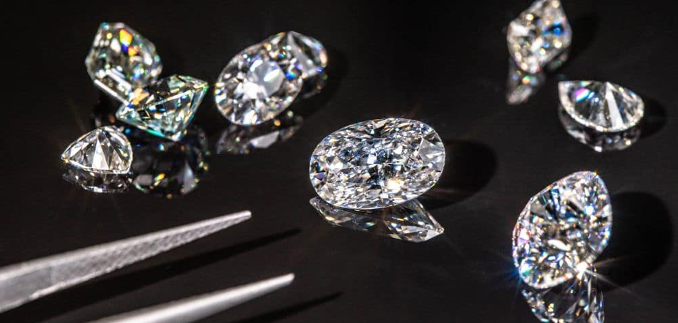 Diamond Vendors vs. Diamond Ring Manufacturers